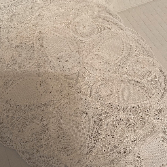 Vintage White Battenberg Lace Small Size  Dollies Lot of 9. - Picture 2 of 2